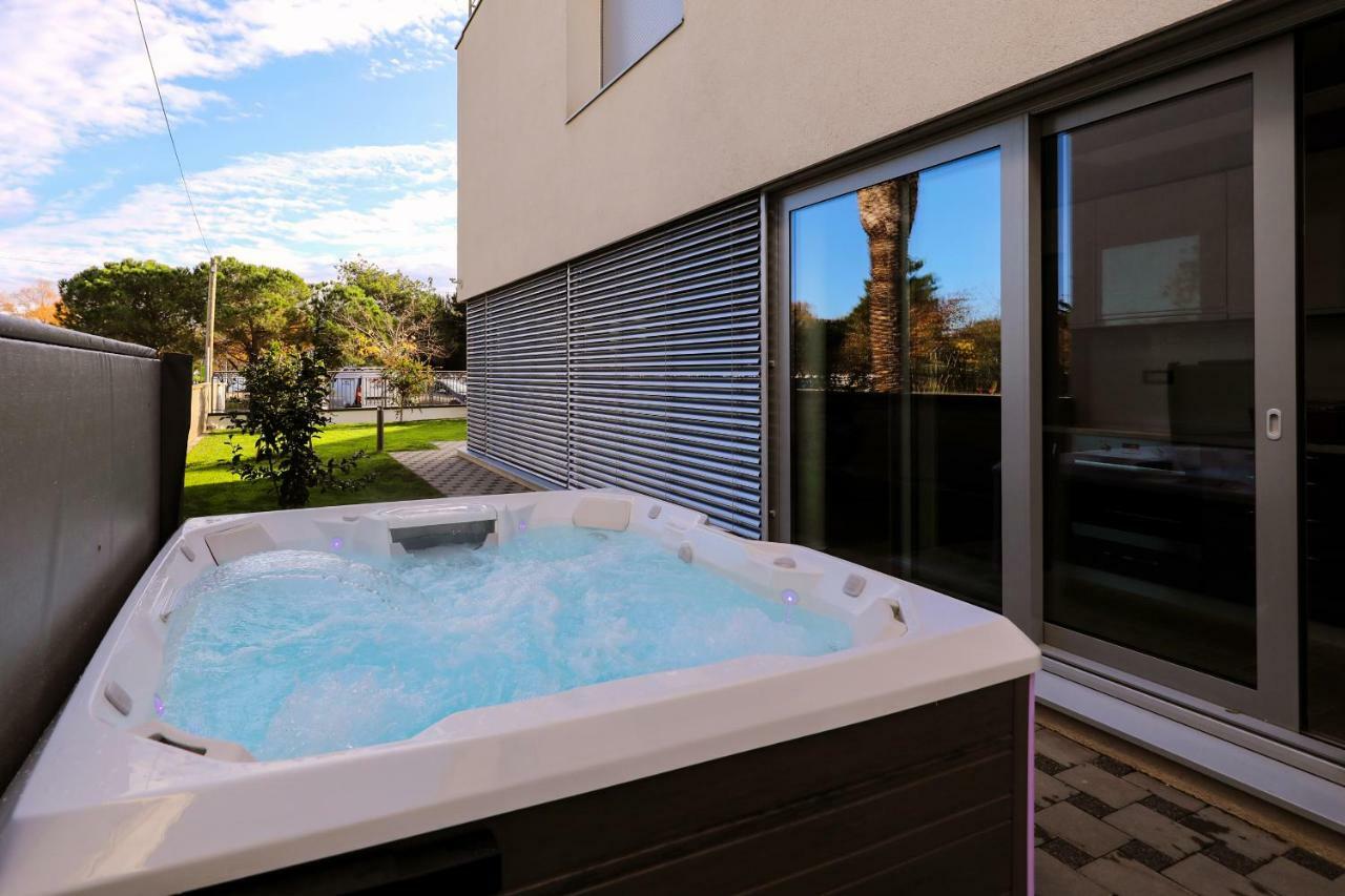 Caisa- Luxury Apartment 20 M From The Sea Задар Екстериор снимка